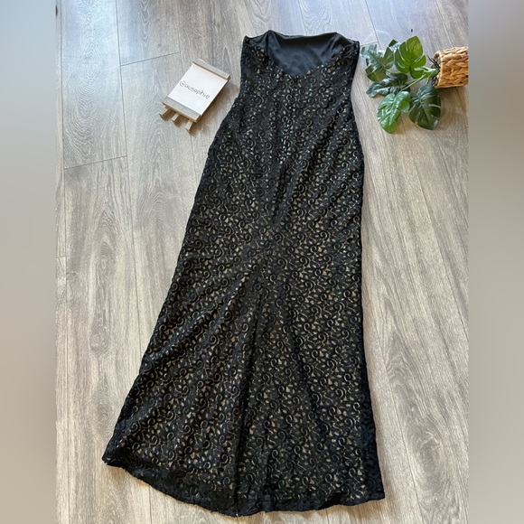 Vintage gunne sax by Jessica McClintock black patterned lace/gold sequin dress. - Picture 6 of 10